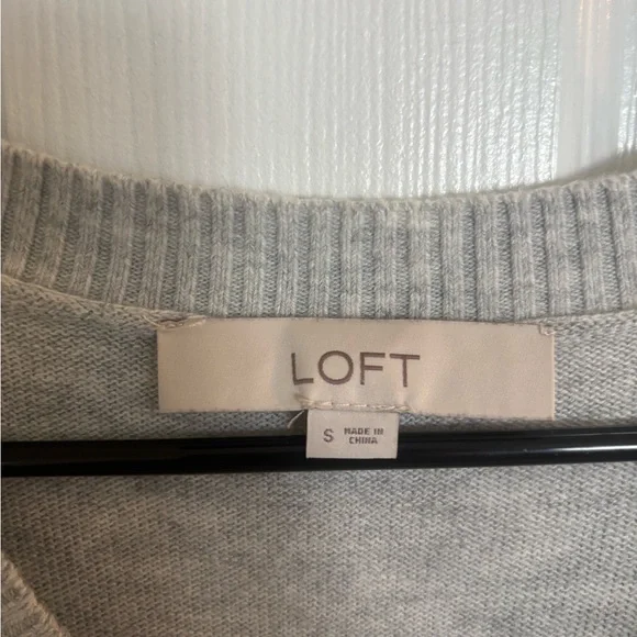 LOFT Heather Gray V-Neck Sweater - Picture 2 of 3
